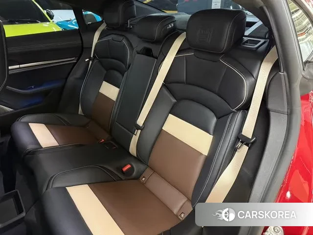 Porsche Taycan id 3648882 из Кореи 8