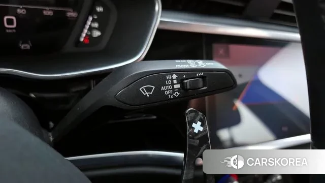 Audi Q3 (F3) id 3665071 из Кореи 8