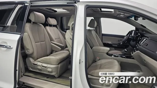 Kia The New Carnival id 2946386 из Кореи 8