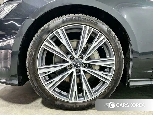 Audi A6L id 4392089 из Китая 8