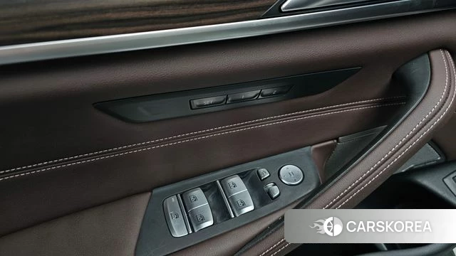 BMW 5 Series (G30) id 4899871 из Кореи 8