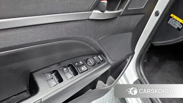 Hyundai Avante AD id 3176780 из Кореи 8