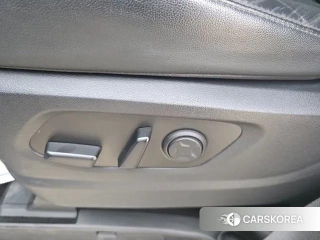 Hyundai Staria id 3565920 из Кореи 8