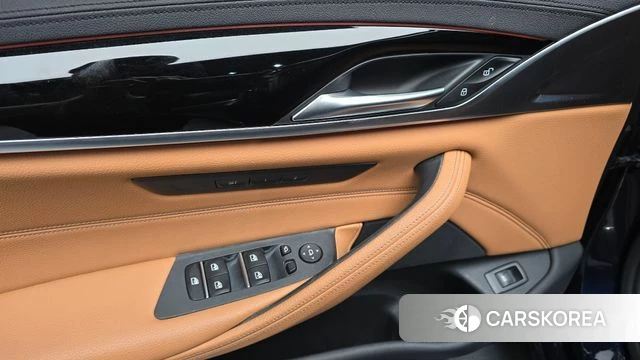 BMW 5 Series (G30) id 4447233 из Кореи 8