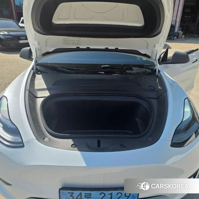 Tesla Model Y id 4360125 из Кореи 8