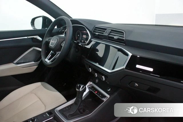 Audi Q3 (F3) id 4400149 из Кореи 8