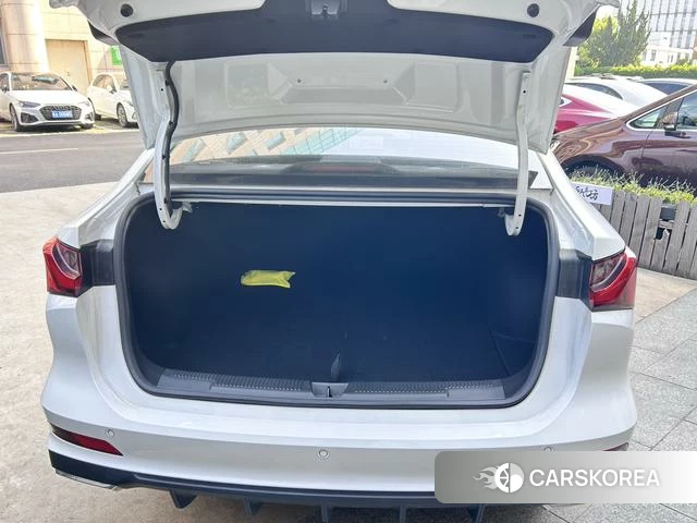Roewe i5 id 4238360 из Китая 8