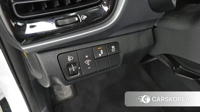 Kia Stonic id 3039334 из Кореи 8