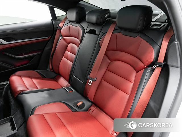 Porsche Taycan id 4201010 из Кореи 8