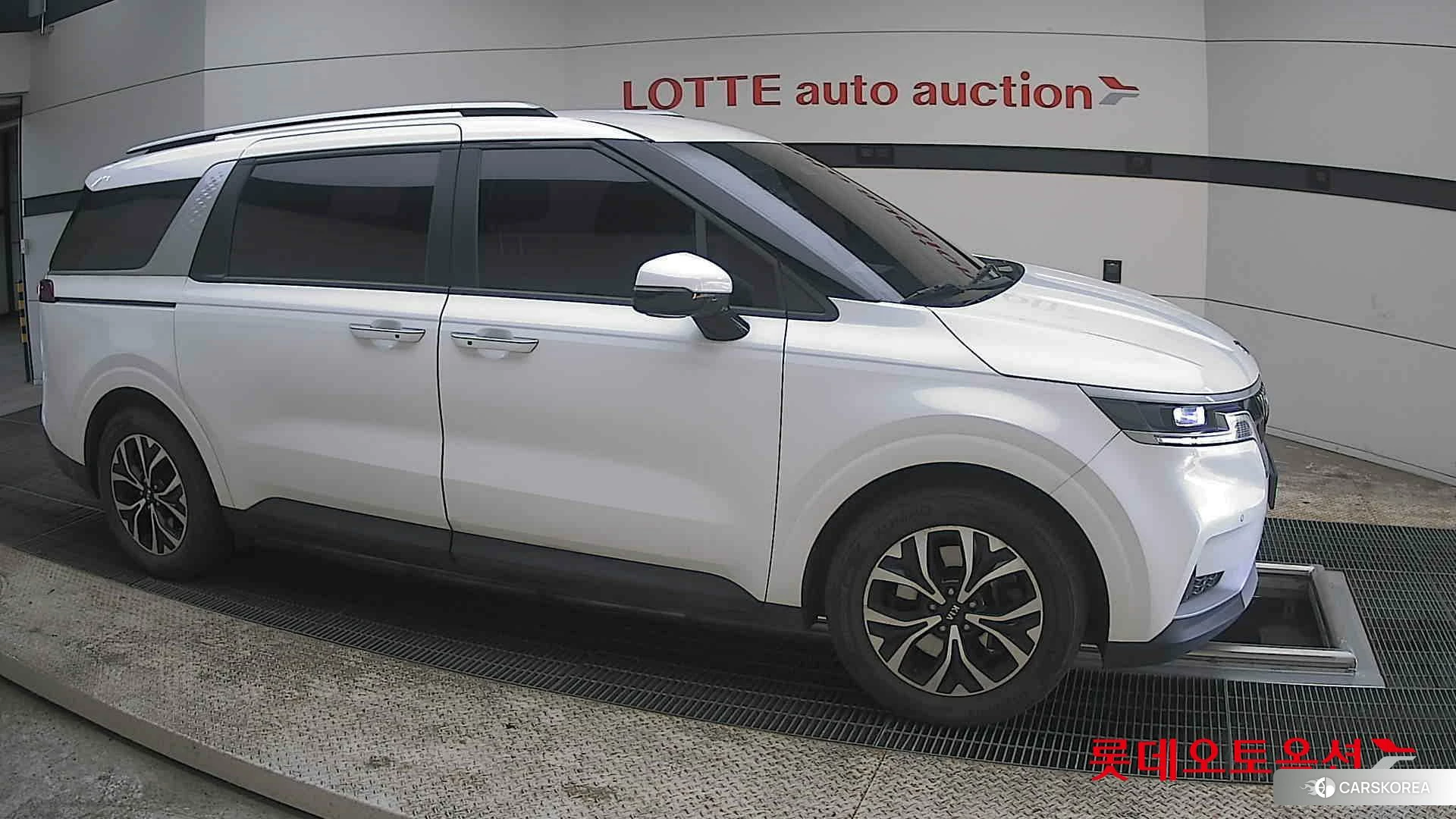 Kia Carnival id 3882166 из Кореи 8