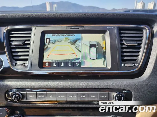 Kia The New Carnival id 2393325 из Кореи 8