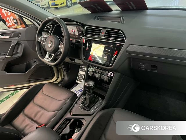 Volkswagen Tiguan L id 4257337 из Китая 8