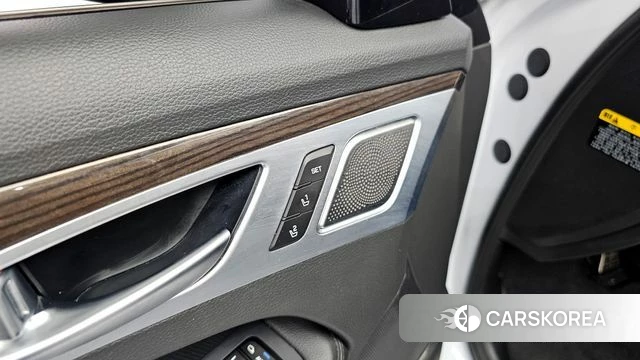 Genesis G80 id 4384982 из Кореи 8