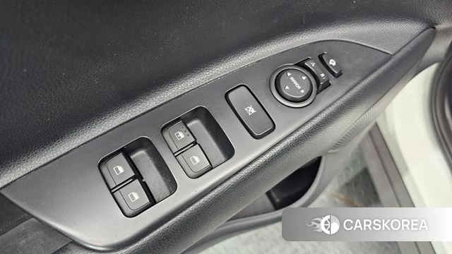 Kia Stonic id 4652304 из Кореи 8
