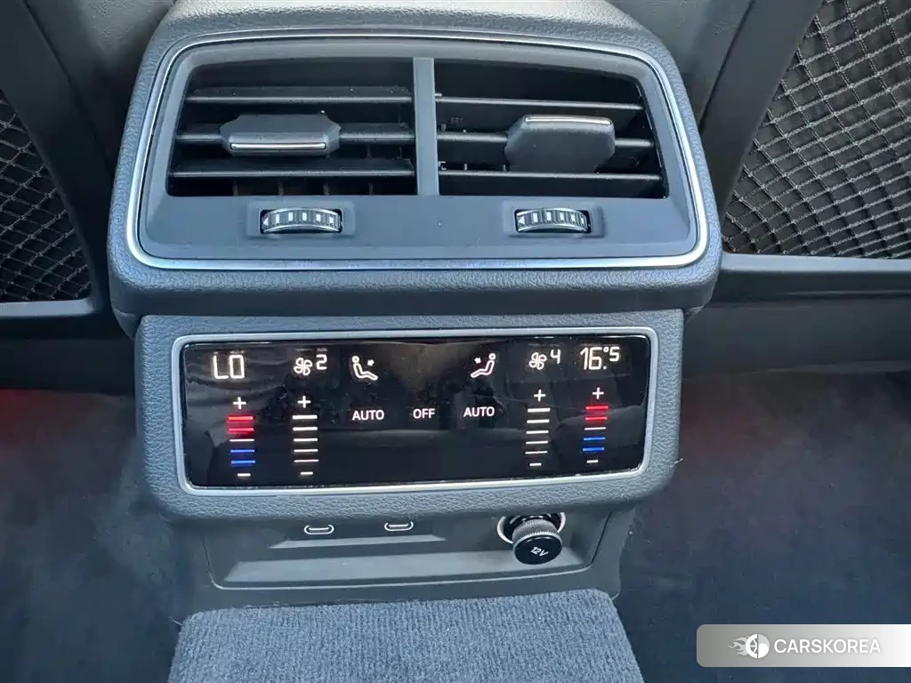Audi A6L id 4546562 из Китая 8