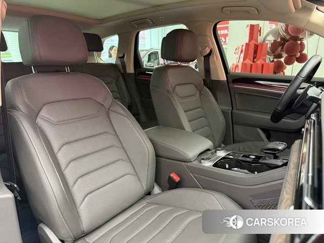 Volkswagen Touareg id 4329156 из Китая 8