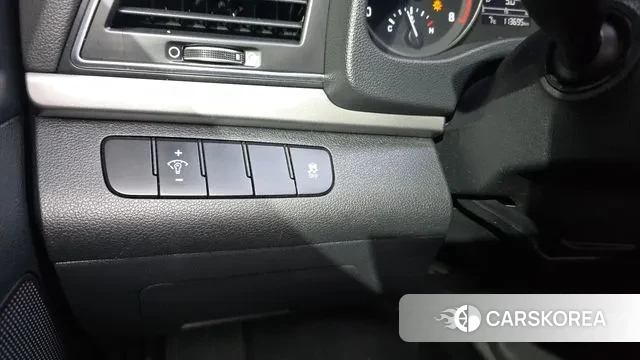 Hyundai Avante AD id 3742964 из Кореи 8