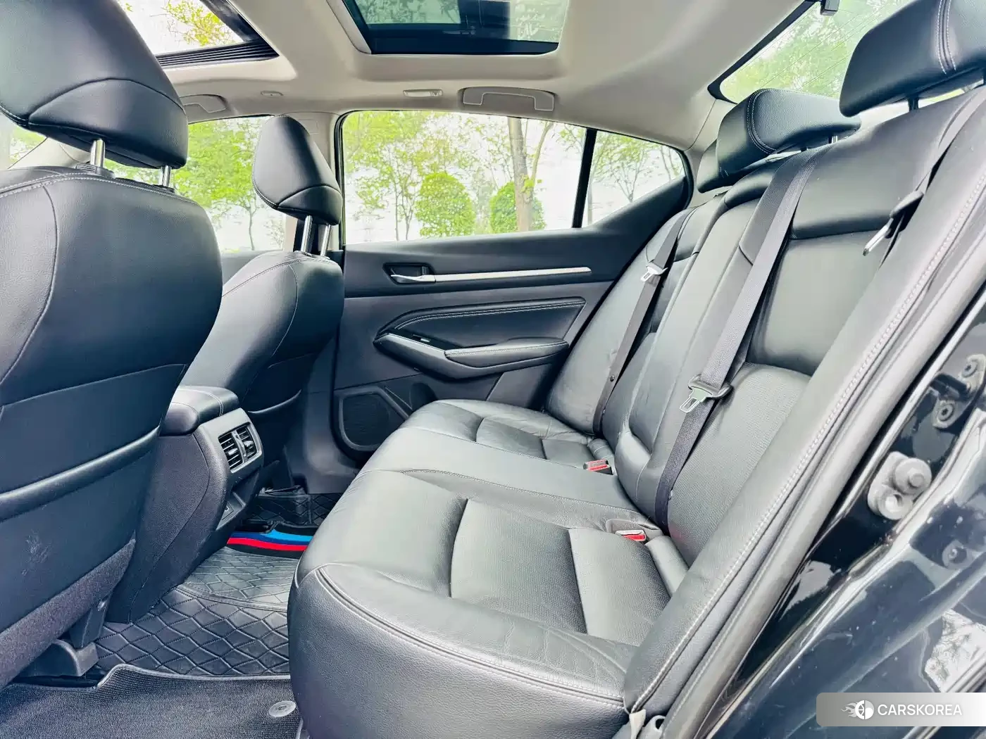 Nissan Altima id 4679782 из Китая 8