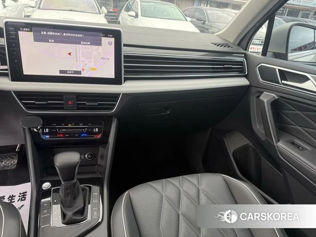 Volkswagen Tiguan L id 4217539 из Китая 8