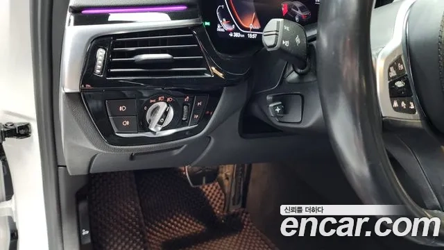 BMW 5 Series (G30) id 2956444 из Кореи 8