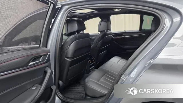 BMW 5 Series (G30) id 3366056 из Кореи 8