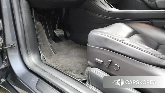 Tesla Model Y id 3127736 из Кореи 8