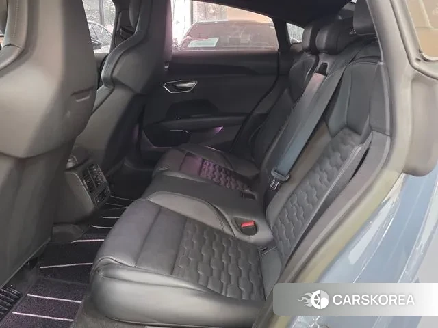 Audi e-Tron GT id 3725984 из Кореи 8