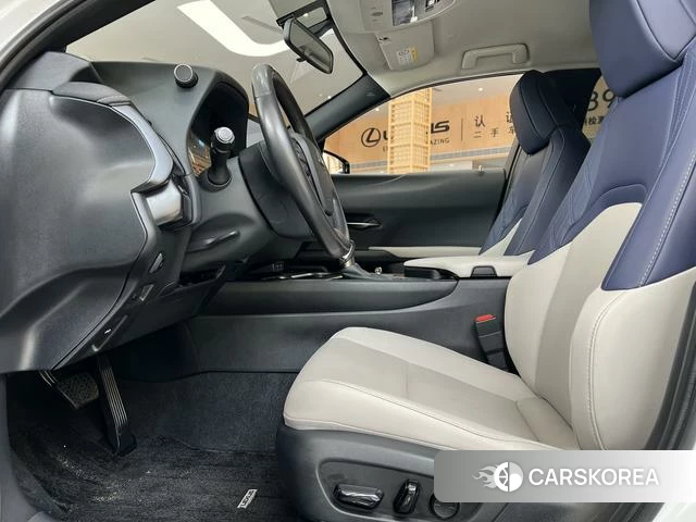 Lexus UX id 4374667 из Китая 8