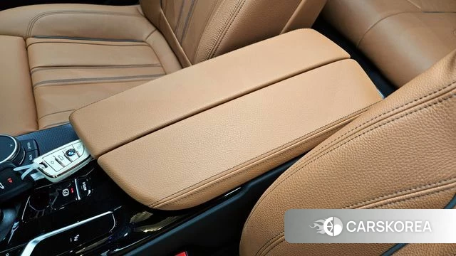 BMW 5 Series (G30) id 4337532 из Кореи 8