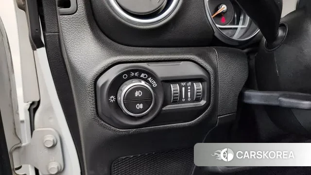 Jeep Wrangler (JL) id 3355739 из Кореи 8