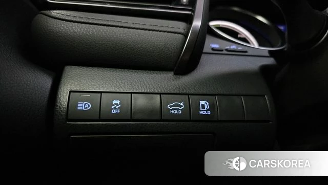 Toyota Camry (XV70) id 4744219 из Кореи 8