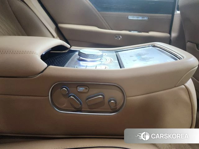 Genesis G90 (RS4) id 4590986 из Кореи 8
