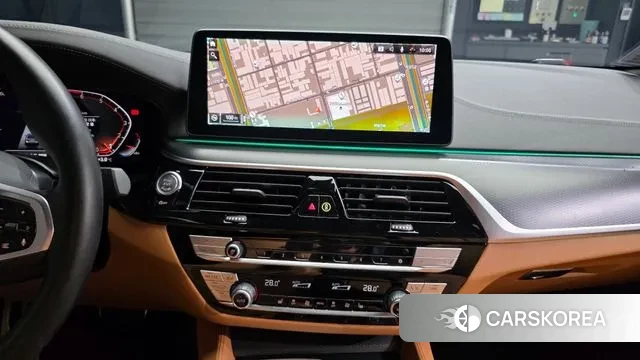 BMW 5 Series (G30) id 3462745 из Кореи 8