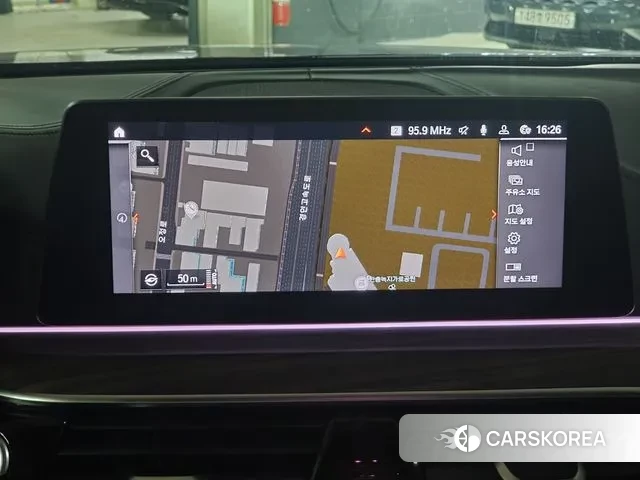 BMW 5 Series (G30) id 2994909 из Кореи 8