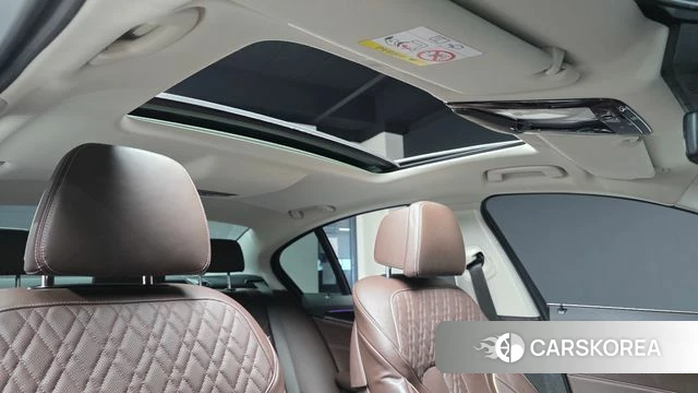 BMW 5 Series (G30) id 3843019 из Кореи 8