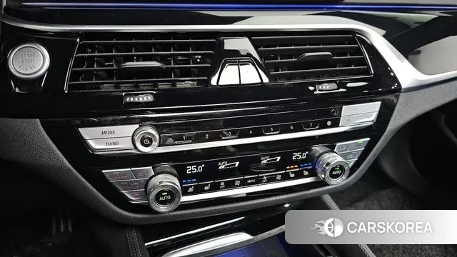 BMW 5 Series (G30) id 3722596 из Кореи 8