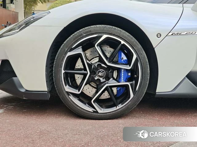 Maserati MC20 id 4211167 из Китая 8