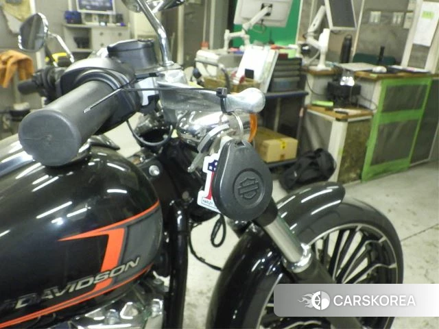 Проданный Harley-Davidson Softail Breakout FXBR 1920 id 4199778 из Японии, фото 8