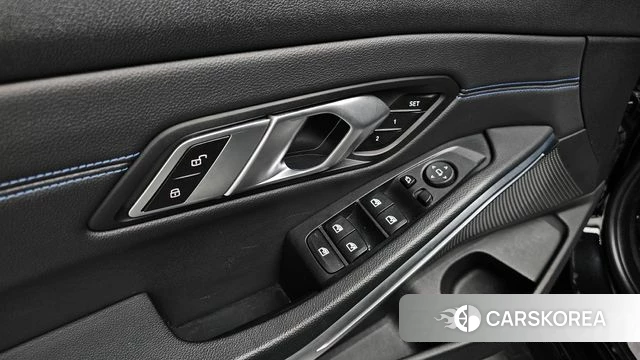 BMW 3 Series (G20) id 3827943 из Кореи 8