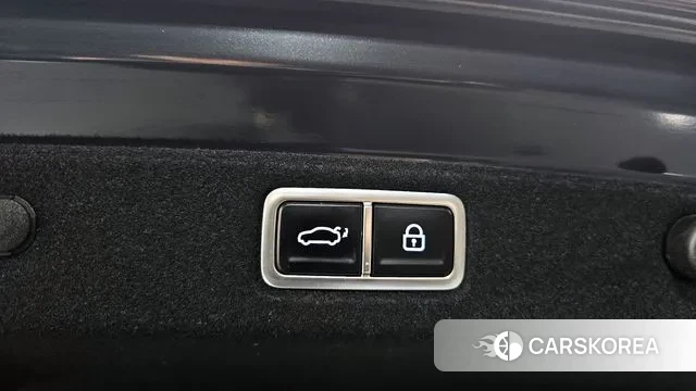 Hyundai Grandeur (GN7) id 3420414 из Кореи 8