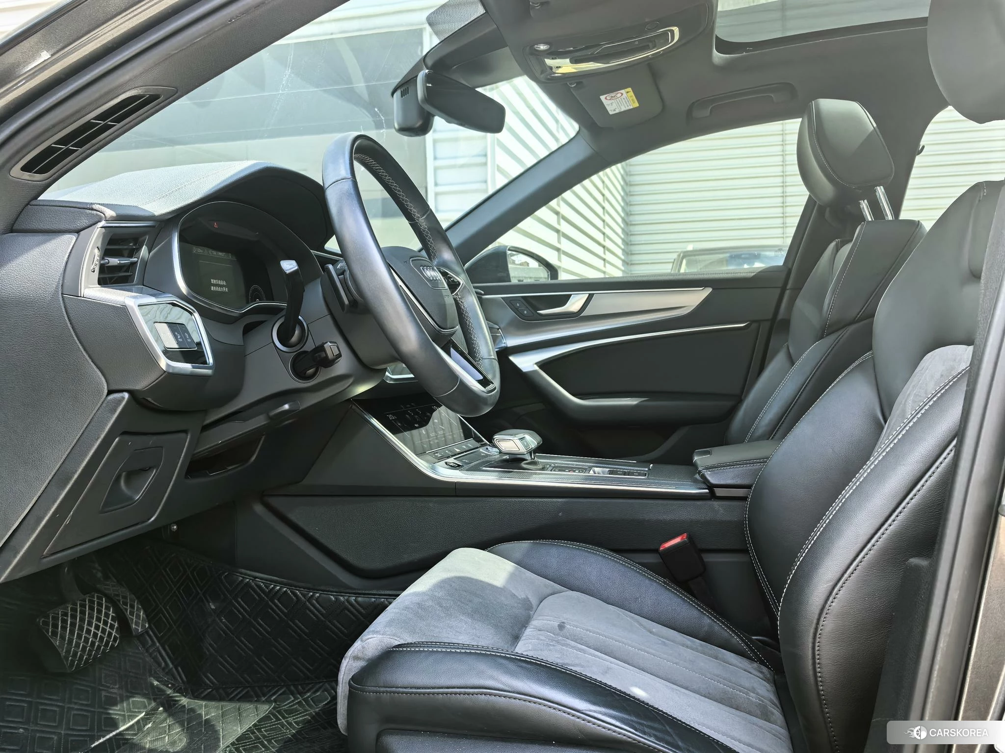 Audi A6L id 4406104 из Китая 8