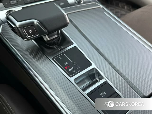Audi A7L id 4219897 из Китая 8