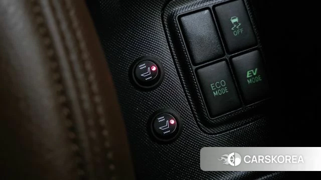 Toyota Prius C id 3936156 из Кореи 8