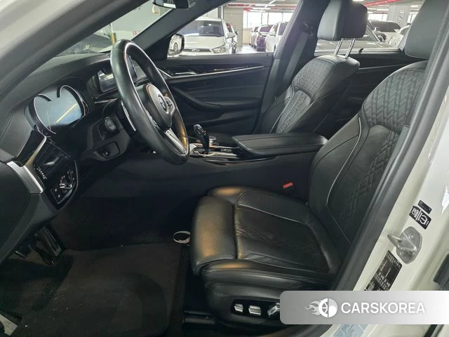 BMW 5 Series (G30) id 4918898 из Кореи 8