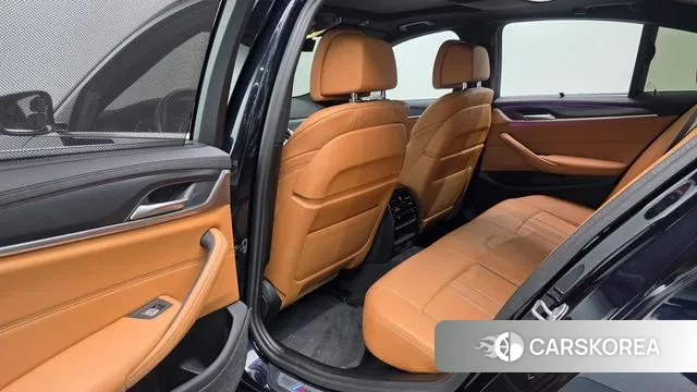 BMW 5 Series (G30) id 3426673 из Кореи 8