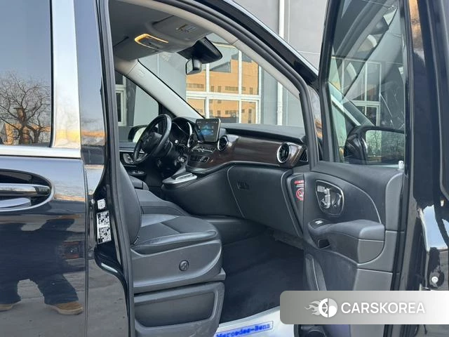 Mercedes-Benz V-class id 4264837 из Китая 8