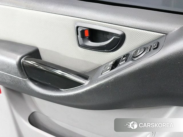 Hyundai The New Grand Starex id 3919861 из Кореи 8