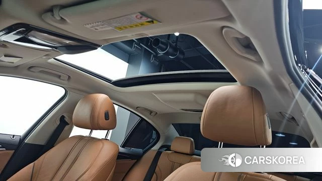 BMW 5 Series (G30) id 3820545 из Кореи 8