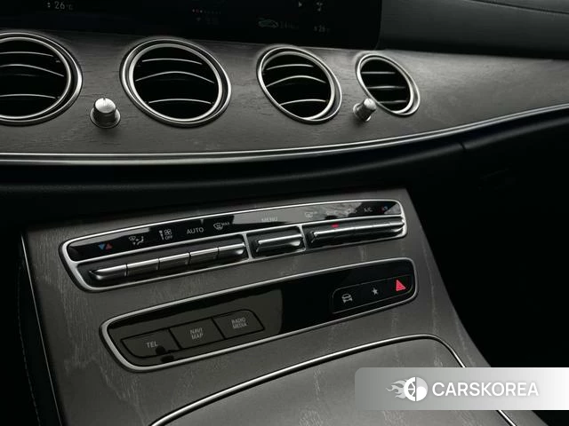 Mercedes-Benz E-class id 4297967 из Китая 8