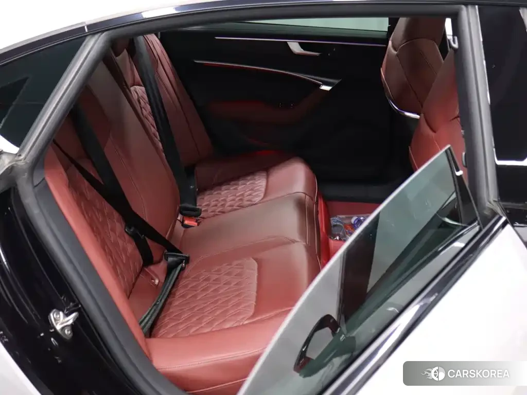 Audi A7L id 4622693 из Китая 8